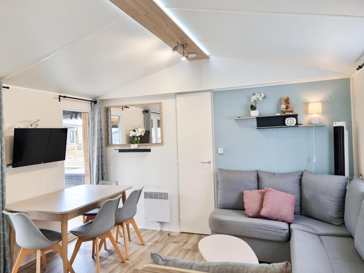 Prachtig Chalet Ok50 D12 Op Familiecamping Oostkapelle Exteriör bild