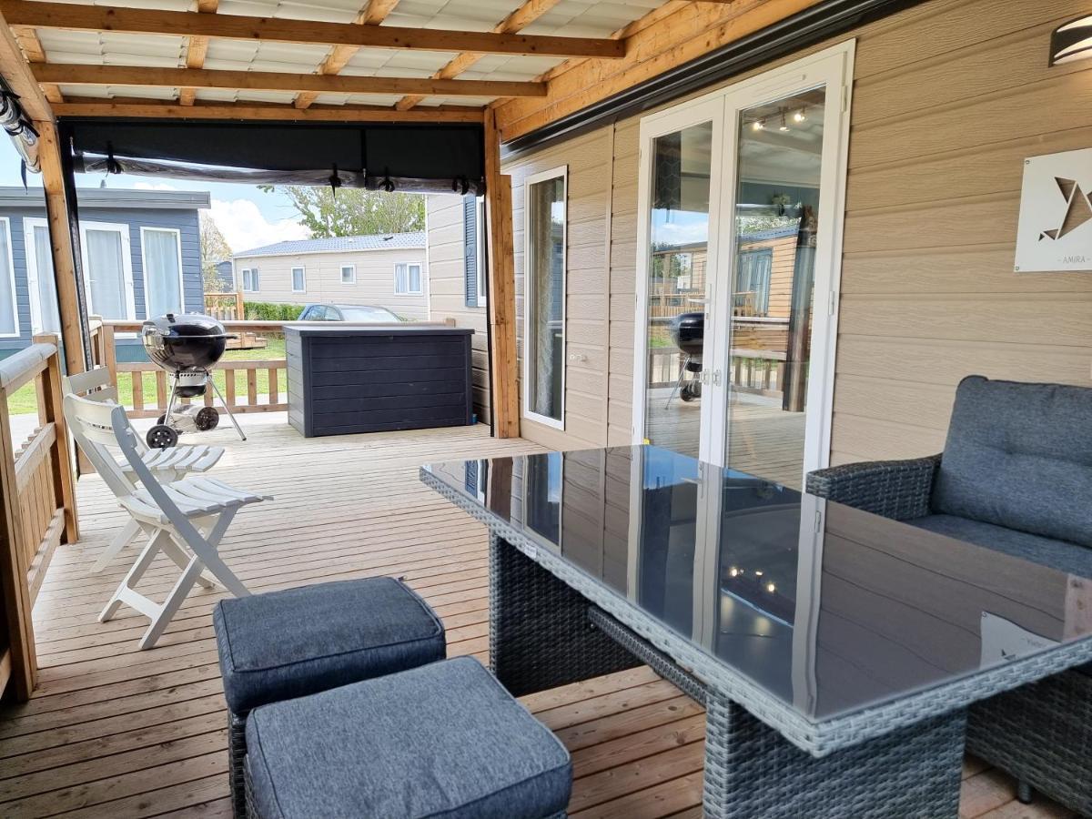 Prachtig Chalet Ok50 D12 Op Familiecamping Oostkapelle Exteriör bild